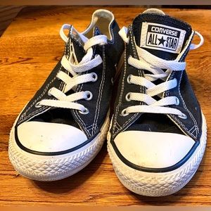 Youth Girls Allstar Converse Size 3